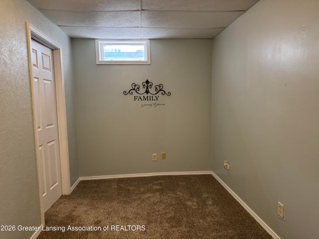 3923 Keller Road, Holt, MI 48842