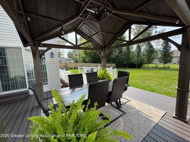 3923 Keller Road, Holt, MI 48842