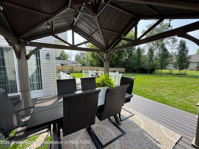 3923 Keller Road, Holt, MI 48842