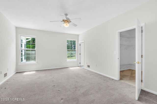 6 Greensprings Drive, Lakewood, NJ 08701