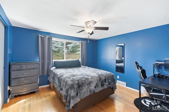 5354 Chatfield Drive, St Louis, MO 63129