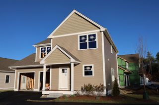 2 Hikers Lane, Nashua, NH 03062