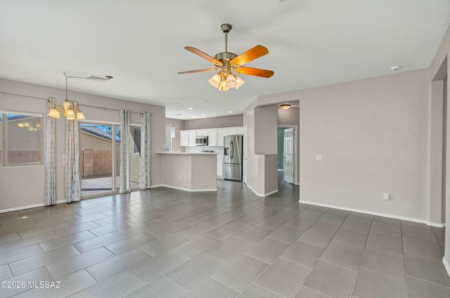 8939 N Country Cove Trail, Tucson, AZ 85742