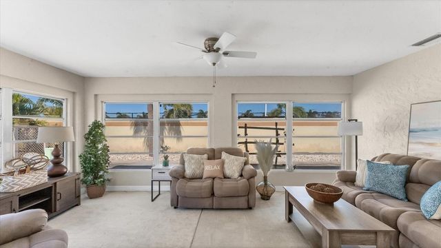 3613 57TH AVENUE DRIVE W 3613, Bradenton, FL 34210