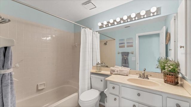 3613 57TH AVENUE DRIVE W 3613, Bradenton, FL 34210