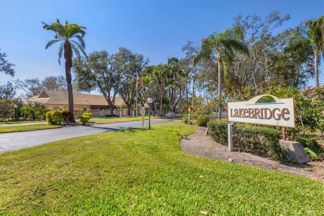 3613 57TH AVENUE DRIVE W 3613, Bradenton, FL 34210