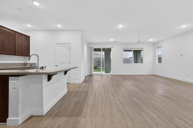 2340 Bellows Way, Lodi, CA 95242