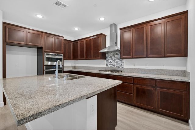 2340 Bellows Way, Lodi, CA 95242