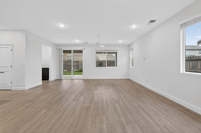 2340 Bellows Way, Lodi, CA 95242