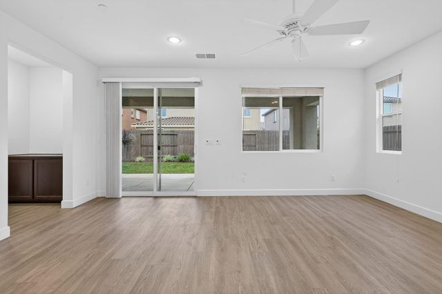 2340 Bellows Way, Lodi, CA 95242