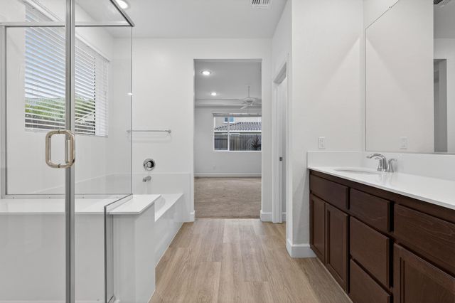 2340 Bellows Way, Lodi, CA 95242