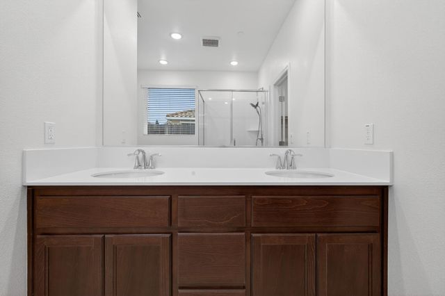 2340 Bellows Way, Lodi, CA 95242