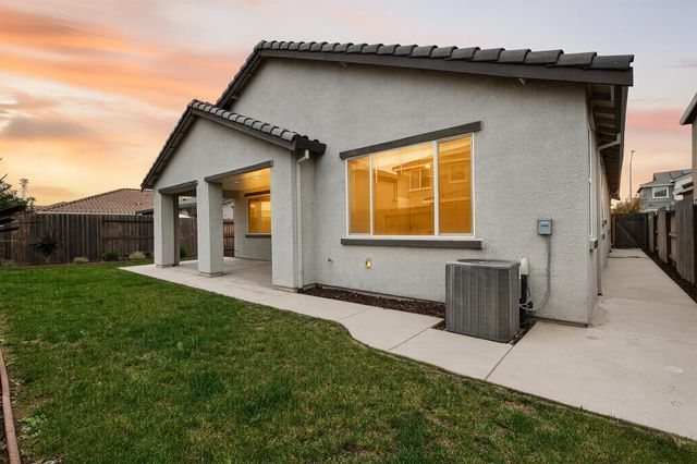 2340 Bellows Way, Lodi, CA 95242