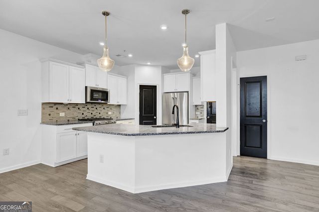 221 Ellis Lane, Woodstock, GA 30189