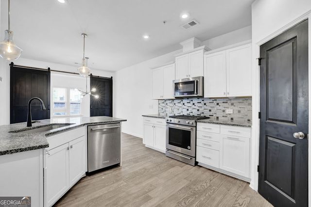 221 Ellis Lane, Woodstock, GA 30189