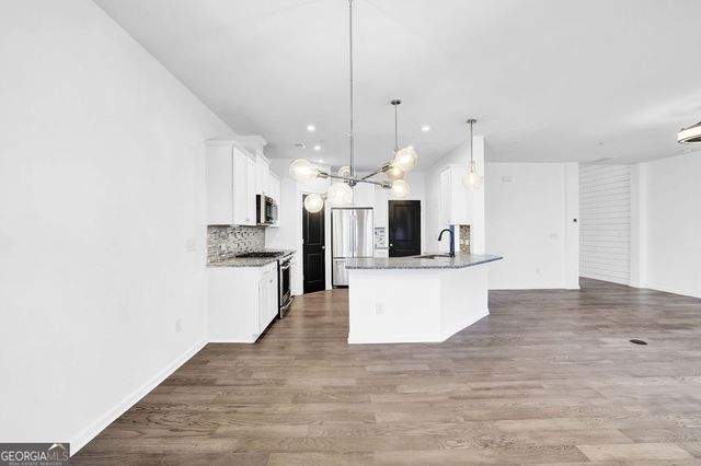 221 Ellis Lane, Woodstock, GA 30189