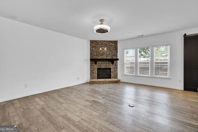 221 Ellis Lane, Woodstock, GA 30189