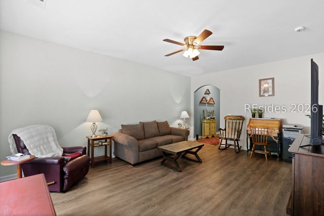 237 Turkey Oak Dr, Bluffton, SC 29910