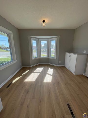 2401 West View Ter, Emporia, KS 66801