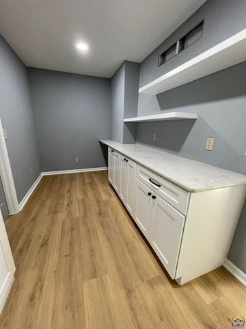 2401 West View Ter, Emporia, KS 66801