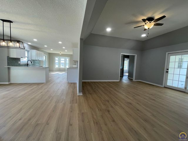 2401 West View Ter, Emporia, KS 66801