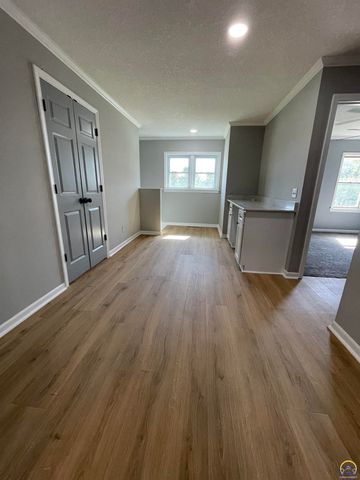 2401 West View Ter, Emporia, KS 66801