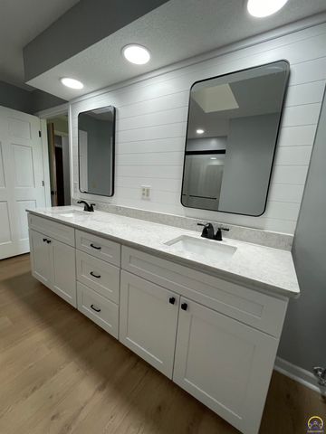 2401 West View Ter, Emporia, KS 66801