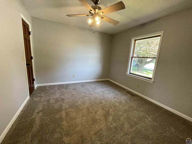 2401 West View Ter, Emporia, KS 66801