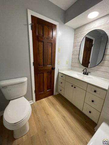 2401 West View Ter, Emporia, KS 66801