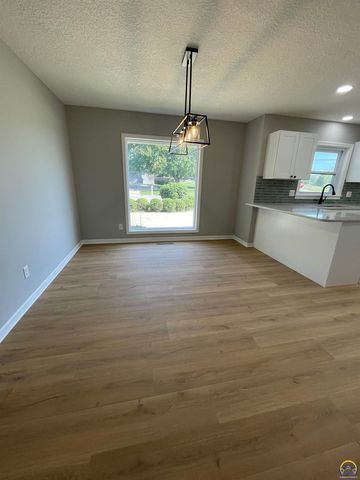 2401 West View Ter, Emporia, KS 66801