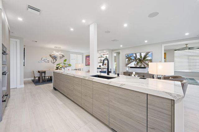 301 Captains Way, Jupiter, FL 33477