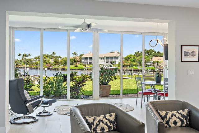 301 Captains Way, Jupiter, FL 33477