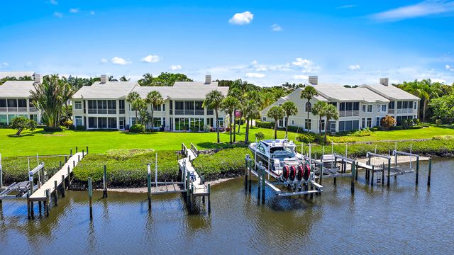 301 Captains Way, Jupiter, FL 33477