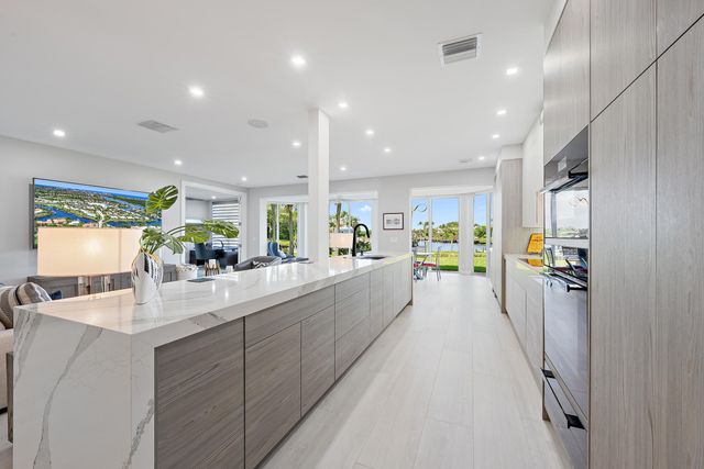 301 Captains Way, Jupiter, FL 33477