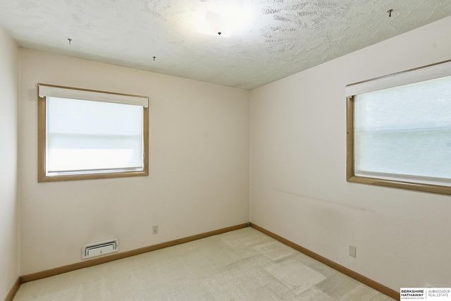 1721 N 84th Street, Omaha, NE 68114