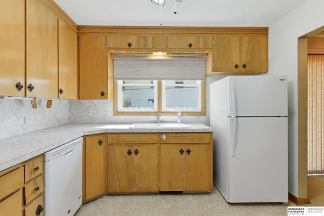 1721 N 84th Street, Omaha, NE 68114