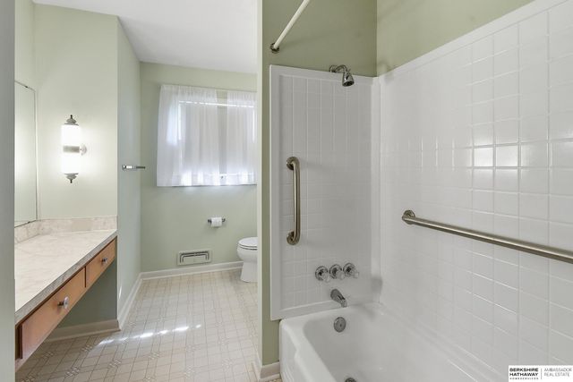 1721 N 84th Street, Omaha, NE 68114