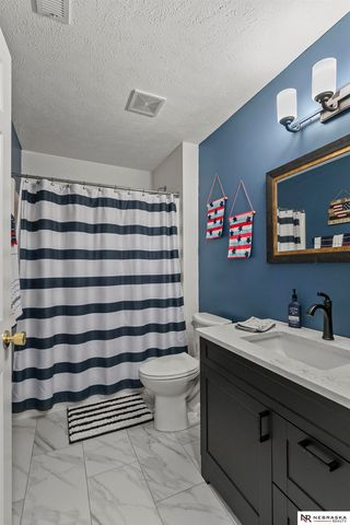 2464 NW 46th Street, Lincoln, NE 68524