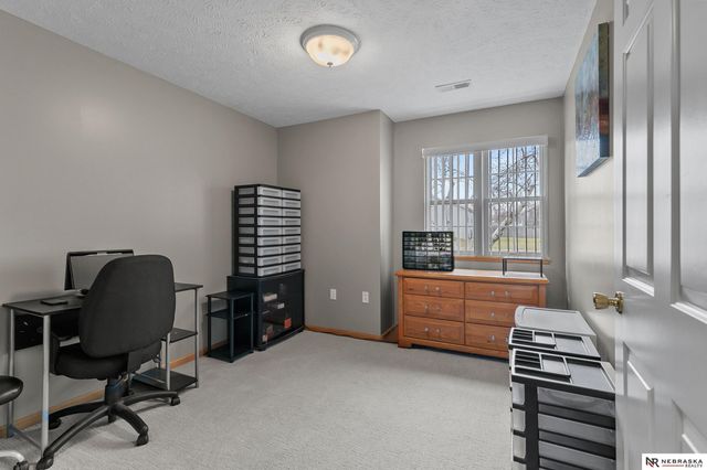 2464 NW 46th Street, Lincoln, NE 68524