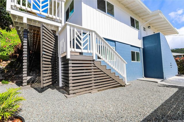 3782 Claudine Street, Honolulu, HI 96816