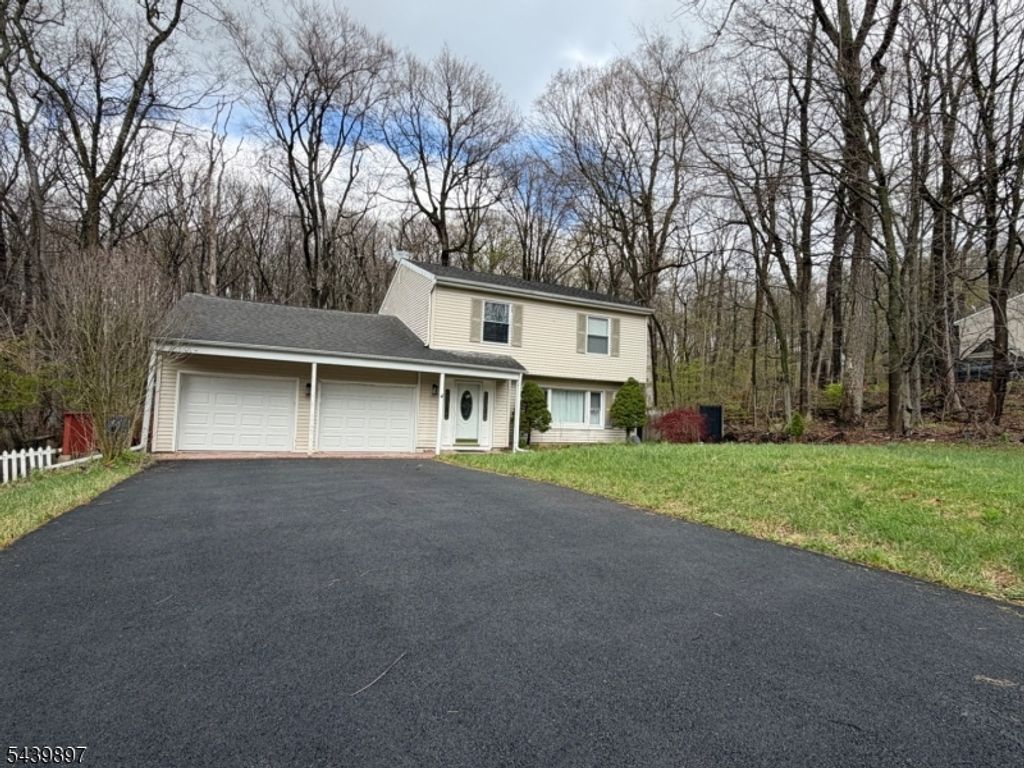 22 Karen Rd, Vernon Twp., NJ 07422