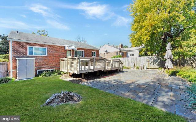 8103 KENNEWICK AVE, Takoma Park, MD 20912