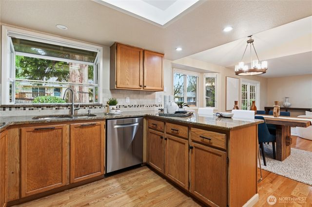 4317 209th Ave NE, Sammamish, WA 98074