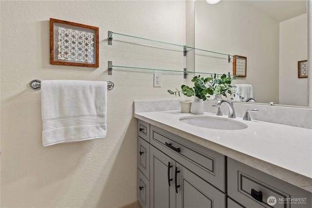 4317 209th Ave NE, Sammamish, WA 98074