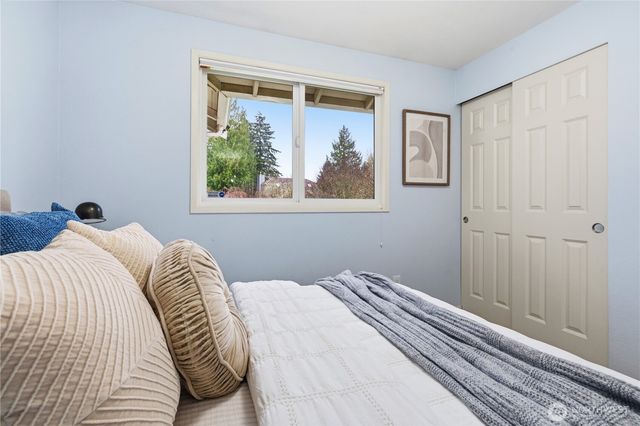 4317 209th Ave NE, Sammamish, WA 98074