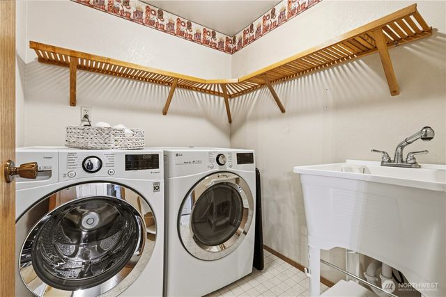 4317 209th Ave NE, Sammamish, WA 98074