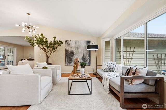 4317 209th Ave NE, Sammamish, WA 98074