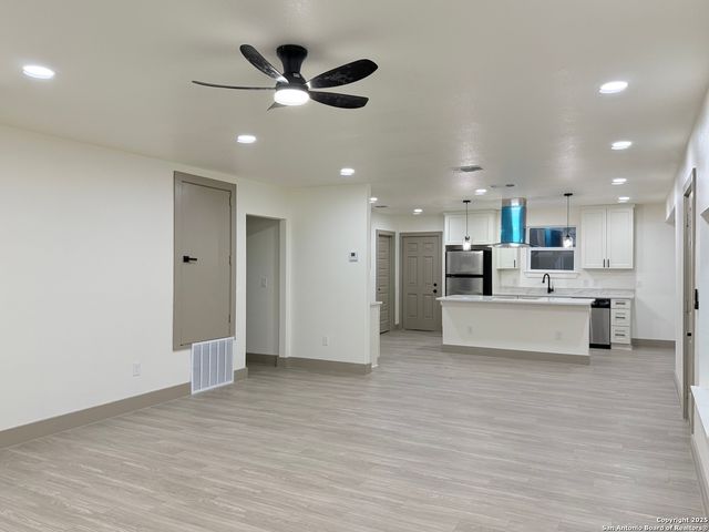 422 Merry Ann, San Antonio, TX 78223