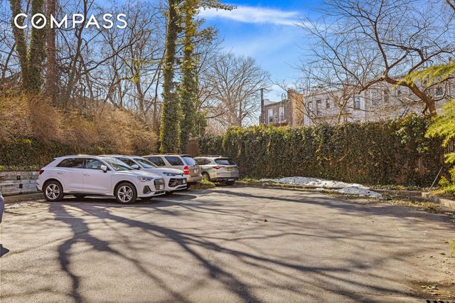 6120 71st Ave Apt J1B, New York City, NY 11385