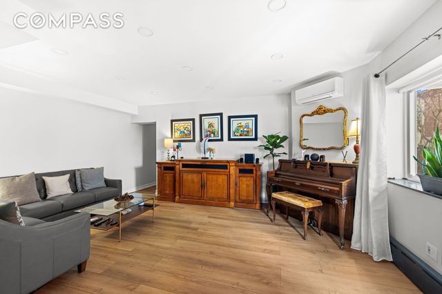 6120 71st Ave Apt J1B, New York City, NY 11385